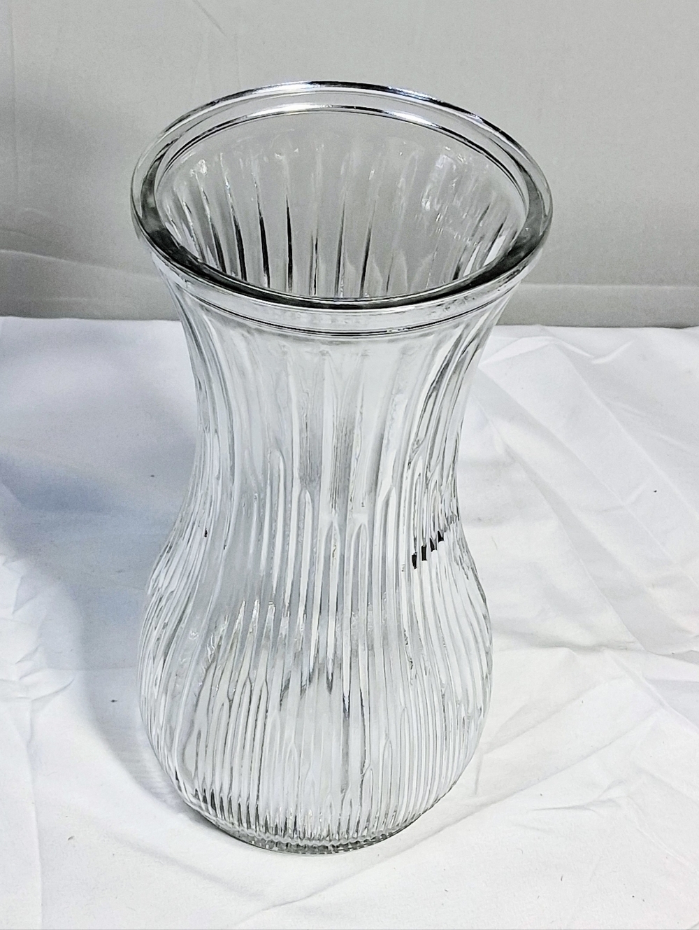 1950's Era Hoosier Glass Vintage Engraved Swirl Vase
